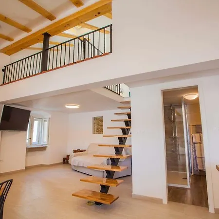 Kraj Mora Apartment