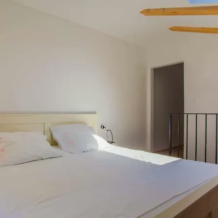 Apartament Kraj Mora *