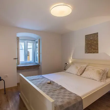 Apartament Kraj Mora *